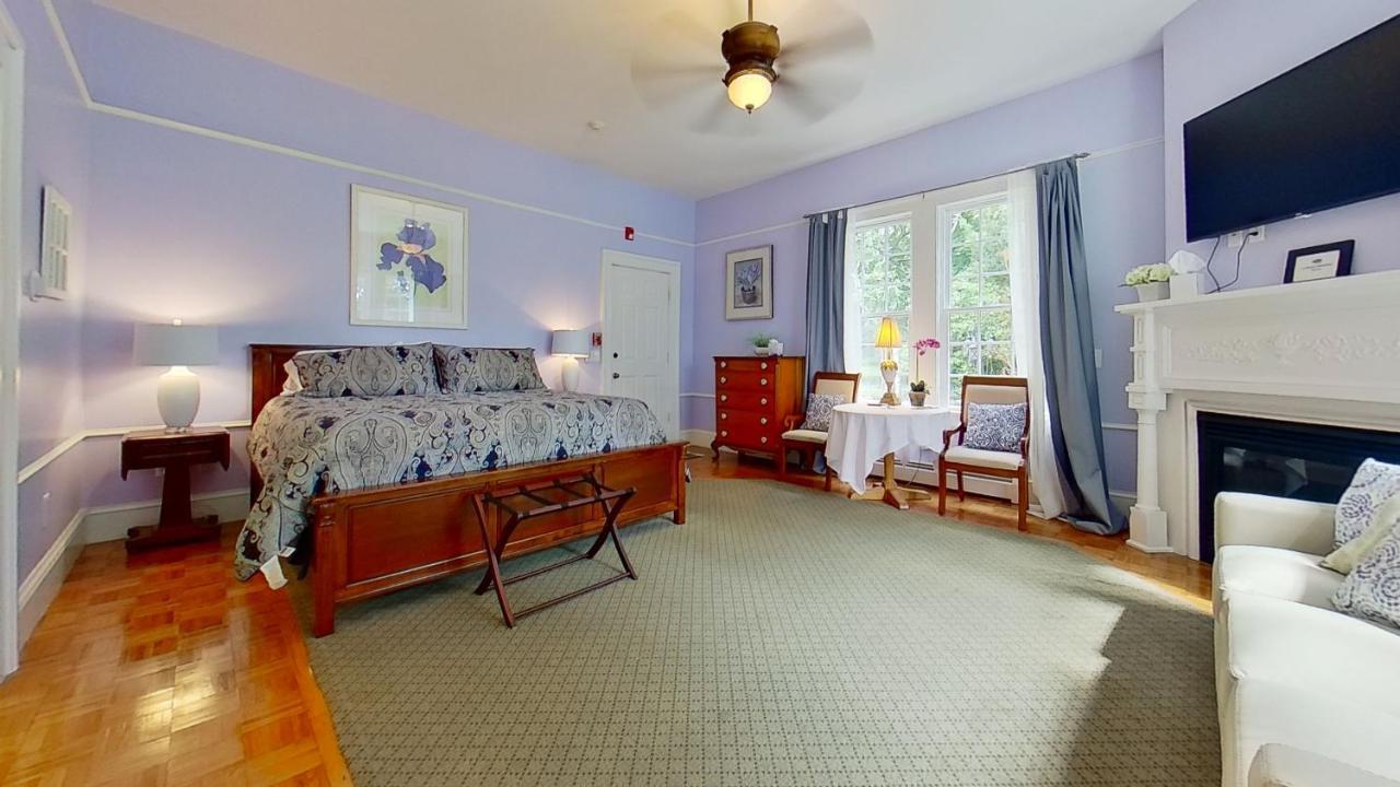 John Joseph Inn Groton Dış mekan fotoğraf